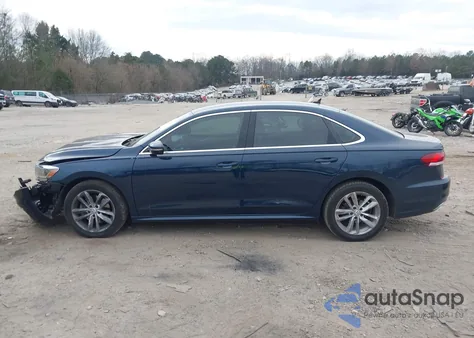 2020 Volkswagen Passat 2.0T Se z USA, uszkodzony, nr VIN 1VWSA7A39LC007097